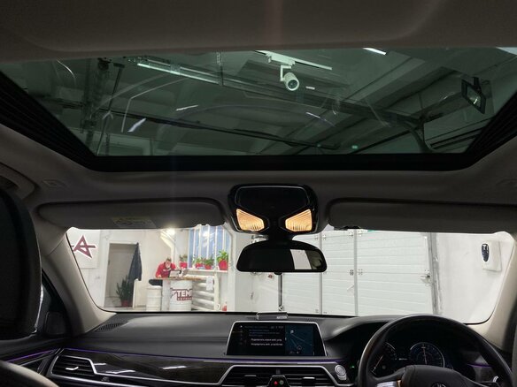 2017 BMW 7 серии 740e VI (G11/G12), серебристый - вид 35