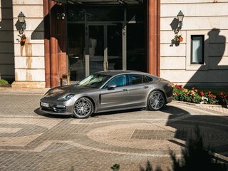 2017 Porsche Panamera 4S II, серый, 6400000 рублей, вид 5
