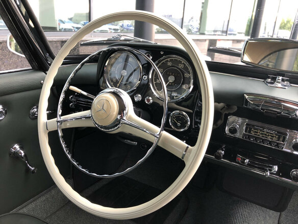 1960 Mercedes-Benz 190 SL R121, чёрный - вид 9