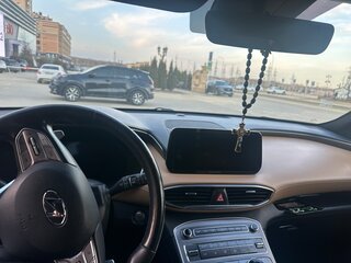 2021 Hyundai Santa Fe IV Рестайлинг, чёрный, 3699999 рублей, вид 4