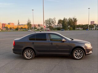 2010 Skoda Octavia DSG7 II (A5) Рестайлинг, серый, 850000 рублей, вид 4