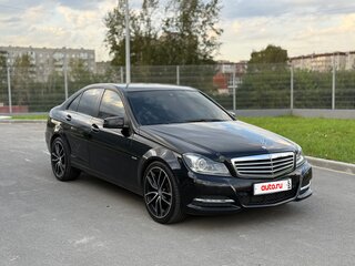 2011 Mercedes-Benz C-Класс 180 BlueEFFICIENCY III (W204) Рестайлинг, чёрный, 1645000 рублей, вид 1