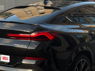 2021 BMW X6 30d III (G06), чёрный, 6900000 рублей, вид 3