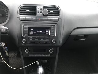 2016 Volkswagen Polo V Рестайлинг, бежевый, 970000 рублей, вид 5