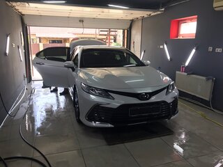 2022 Toyota Camry VIII (XV70) Рестайлинг, белый, 5450000 рублей, вид 1