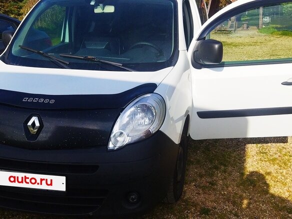 2009 Renault Kangoo II, белый, 750000 рублей