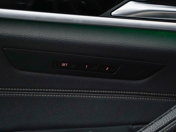 2017 BMW 5 серии 540i xDrive VII (G30/G31/G38), серый - вид 14