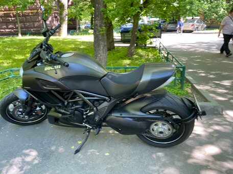 2015 Ducati Diavel Carbon, чёрный, 1250000 рублей, вид 4
