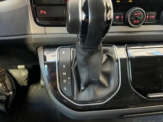 2016 Volkswagen Multivan T6, серебристый, 3850000 рублей, вид 4