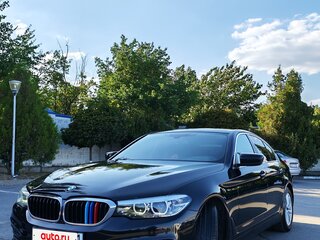2019 BMW 5 серии 520i VII (G30/G31/G38), чёрный, 3150000 рублей, вид 3