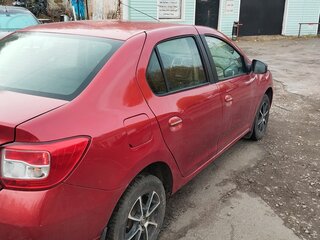 2015 Renault Logan II, красный, 530000 рублей, вид 4