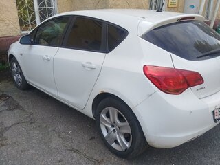 2010 Opel Astra J, белый, 650000 рублей, вид 5