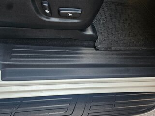 2014 Toyota Land Cruiser Prado 5-speed 150 Series Рестайлинг 1, белый, 3600000 рублей, вид 3