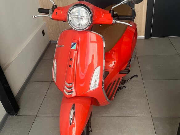 2023 Piaggio Vespa, красный, 700000 рублей - вид 1