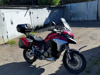 2022 Ducati Multistrada V4, красный, 2000000 рублей, вид 3