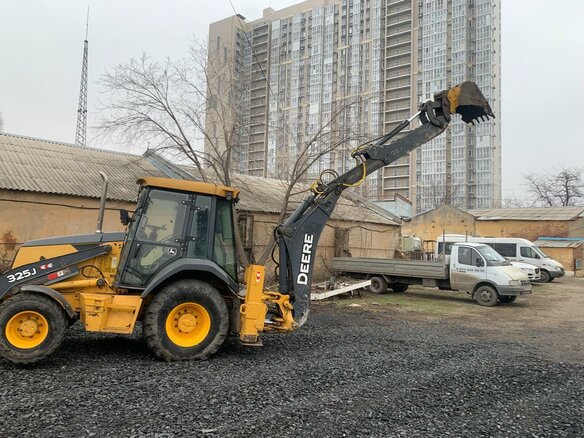 2011 John Deere 325J, жёлтый, 5200000 рублей - вид 13