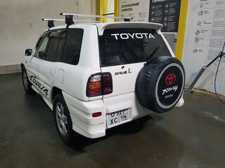 1999 Toyota RAV4 I (XA10), белый, 460000 рублей, вид 3