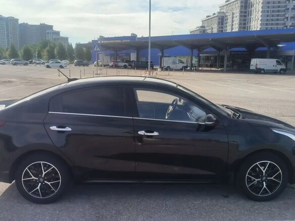 2019 Kia Rio IV, чёрный, 1700000 рублей - вид 5