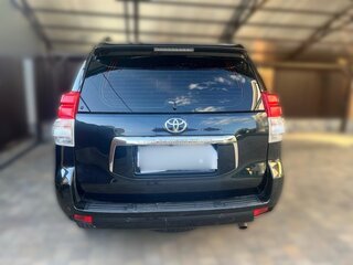 2010 Toyota Land Cruiser Prado 150 Series, чёрный, 4850000 рублей, вид 3