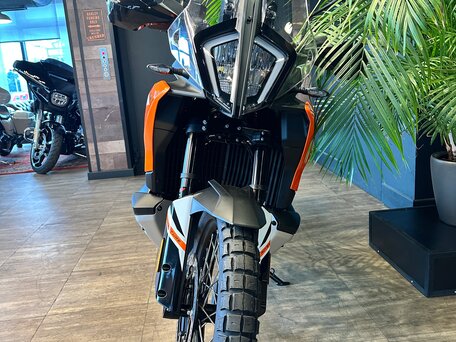 2024 KTM 890 Adventure, оранжевый, 1450000 рублей, вид 3