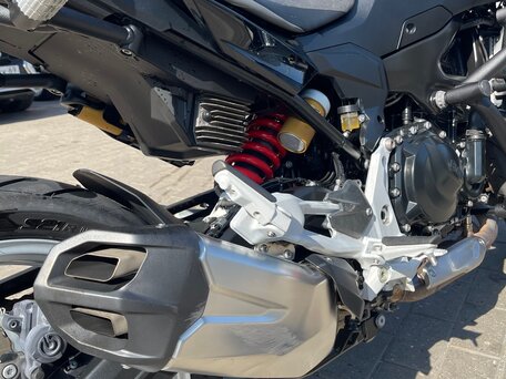 2021 BMW F 900 R, чёрный, 1050000 рублей, вид 3