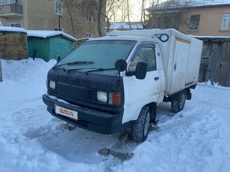 1995 Toyota TownAce, белый, 499000 рублей, вид 1
