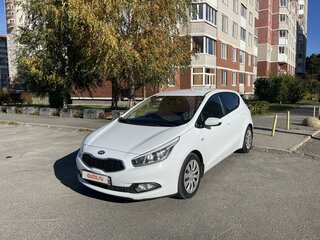 2012 Kia Ceed II, белый, 1100000 рублей, вид 2