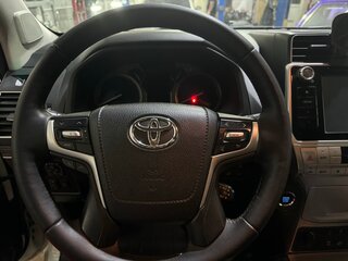 2018 Toyota Land Cruiser Prado 150 Series Рестайлинг 2, белый, 4550000 рублей, вид 5