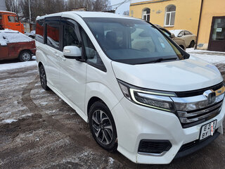 2019 Honda Stepwgn Spada V Рестайлинг, белый, 2350000 рублей, вид 1
