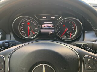 2017 Mercedes-Benz GLA 250 I (X156) Рестайлинг, белый, 2550000 рублей, вид 4