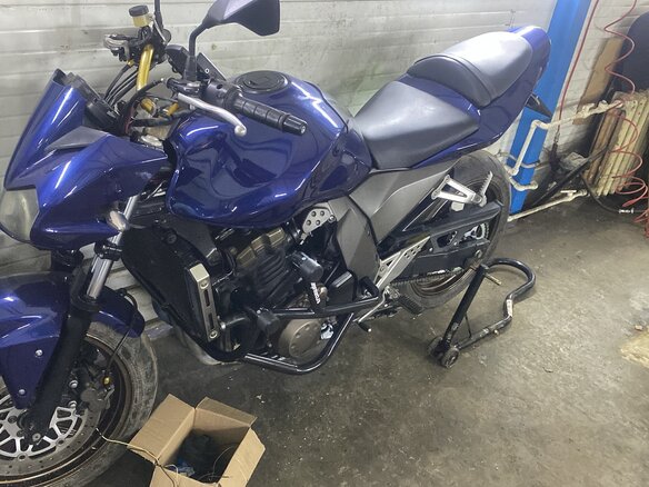 2004 Kawasaki Z 750, синий, 420000 рублей - вид 6