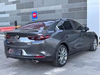 2021 Mazda 3 Axela IV (BP), серый, 1680000 рублей, вид 4