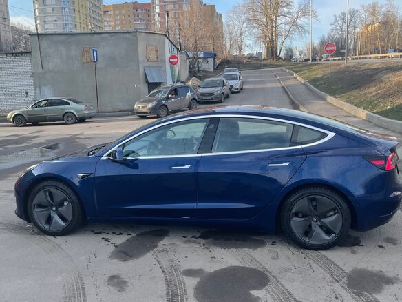 2018 Tesla Model 3 Long Range I, синий, 3000000 рублей - вид 3