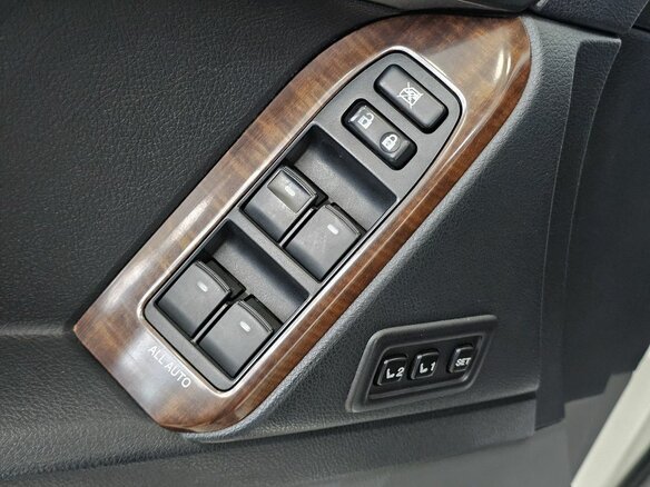 2010 Toyota Land Cruiser Prado 150 Series, белый - вид 15
