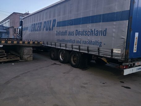 2012 Mercedes-Benz Axor, чёрный, 5200000 рублей, вид 3