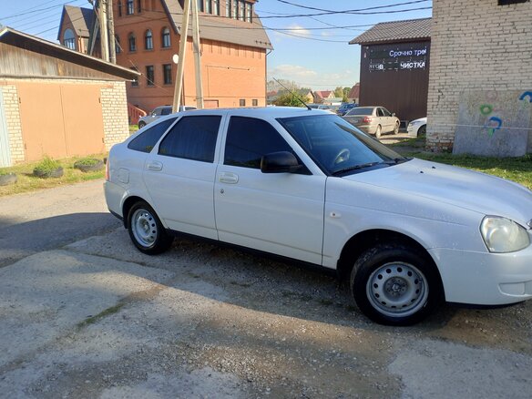 2015 Lada (ВАЗ) Priora I Рестайлинг, белый, 485000 рублей - вид 5