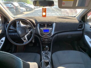 2011 Hyundai Solaris I, серый, 850000 рублей, вид 5