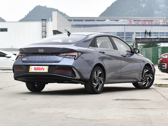 2025 Hyundai Elantra VII (CN7) Рестайлинг, синий, 1890000 рублей - вид 4