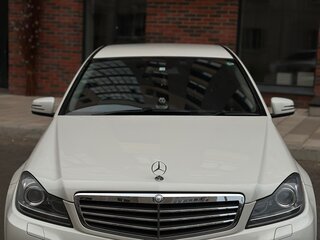 2011 Mercedes-Benz C-Класс 200 III (W204) Рестайлинг, белый, 1290000 рублей, вид 3