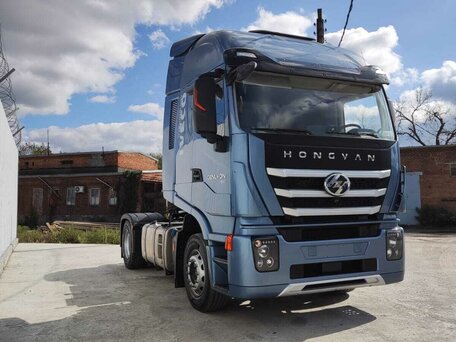 2023 IVECO-Hongyan 4x2, синий, 9700000 рублей, вид 4