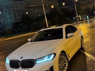 2021 BMW 5 серии 530i xDrive VII (G30/G31/G38) Рестайлинг, белый, 5500000 рублей, вид 1