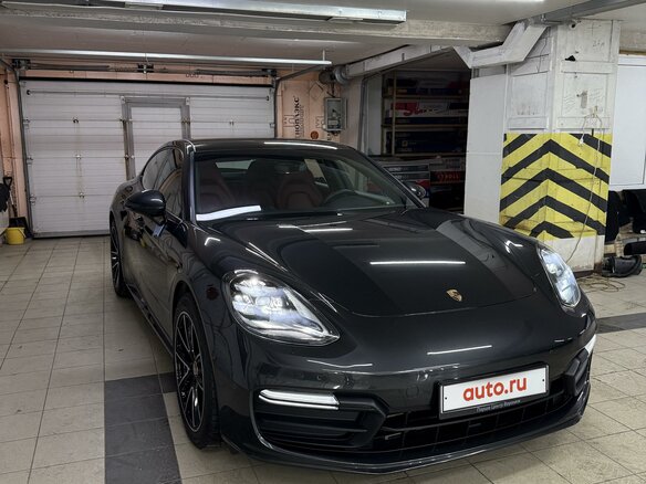 2019 Porsche Panamera 4 II, серый, 10400000 рублей