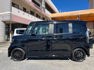2022 Honda N-BOX II Рестайлинг, чёрный, 670000 рублей, вид 2