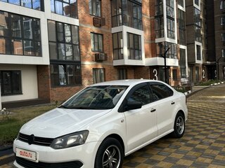 2013 Volkswagen Polo V, белый, 780000 рублей, вид 2