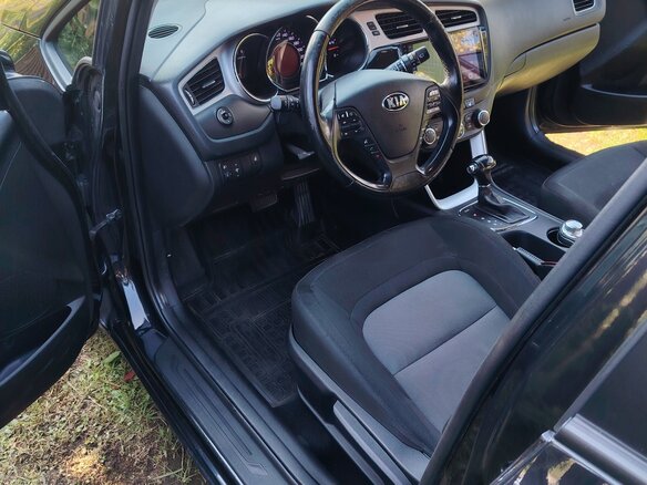 2015 Kia Ceed II, чёрный, 950000 рублей - вид 9