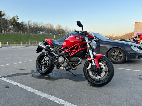 2012 Ducati Monster 796, красный, 655000 рублей, вид 2