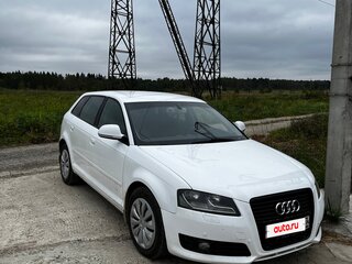 2010 Audi A3 II (8P) Рестайлинг 2, белый, 800000 рублей, вид 2