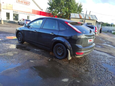2010 Ford Focus II Рестайлинг, чёрный, 369000 рублей, вид 3