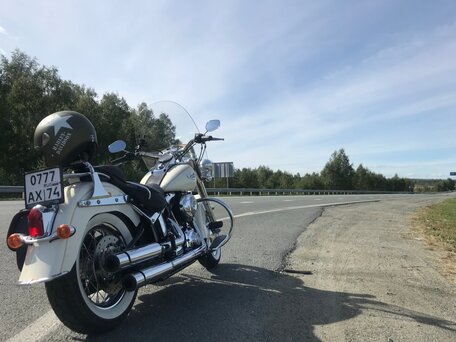 2014 Harley-Davidson Softail Deluxe, белый, 1550000 рублей, вид 2