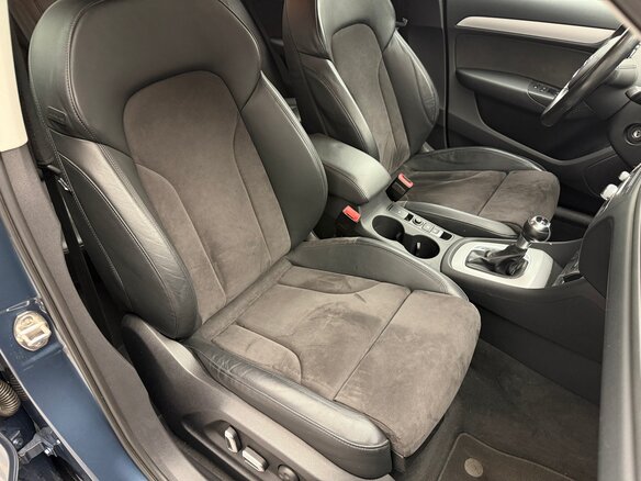 2016 Audi Q3 I (8U) Рестайлинг, синий, 2090000 рублей - вид 16